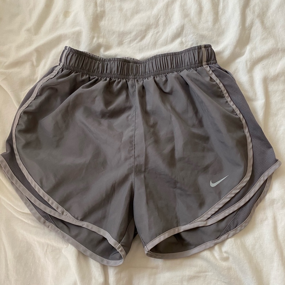 GRAY NIKE RUNNING SHORTS